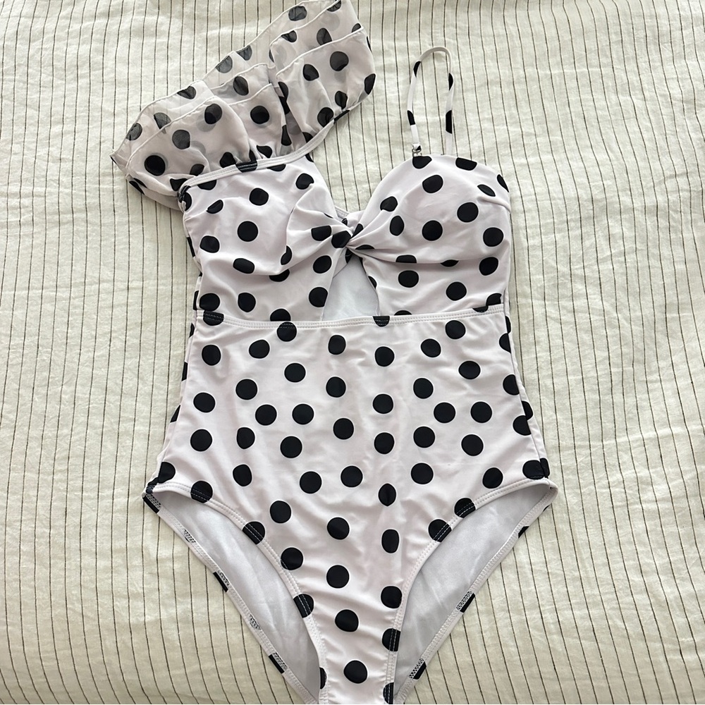 NWT One Shoulder Ruffle Polka Dot One Piece Swimsuit - Picture 10 of 10